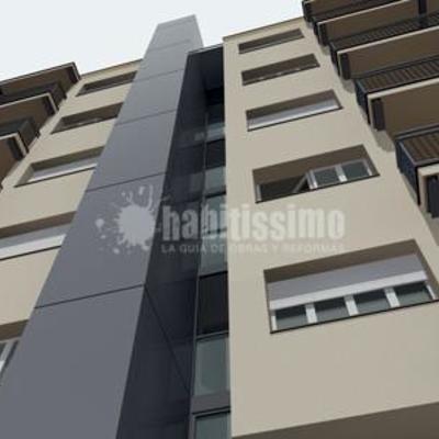 Instalación ascensor en fachada en Mataró