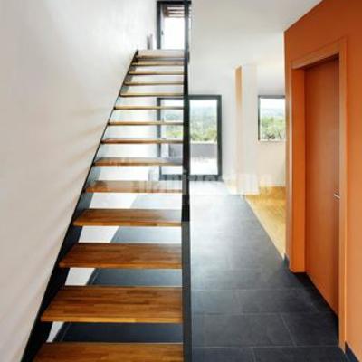 Vivienda unifamiliar de testero con acceso desde la carretera y vistas al pantano en els Guiamets