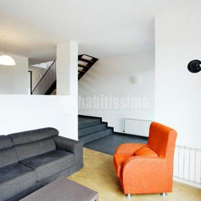 Vivienda unifamiliar de testero con acceso desde la carretera y vistas al pantano en els Guiamets