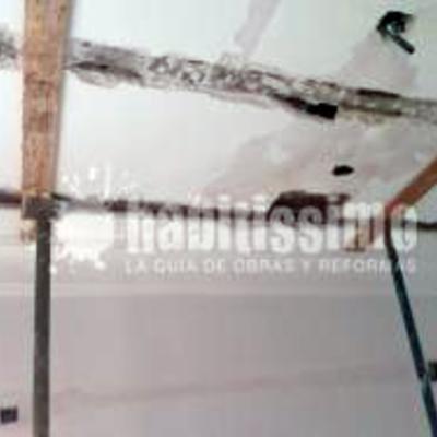 Realización de refuerzos estructurales en forjado dañado