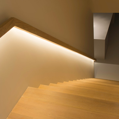 escalera bombilla led