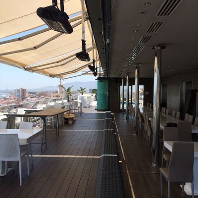 abierto desde otro ángulo