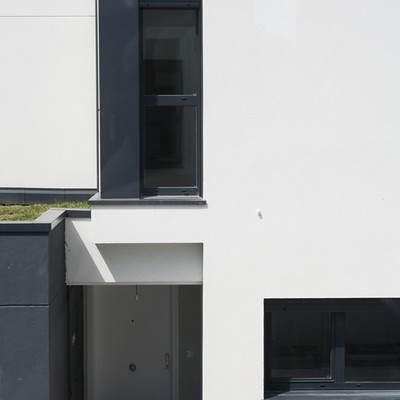 Acceso a la vivienda cubierto