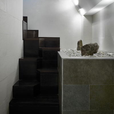 Acceso a zona de Sauna y Jacuzzi