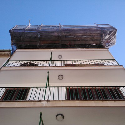 Andamio / cambiar canal y trabajos de techo, en Mallorca