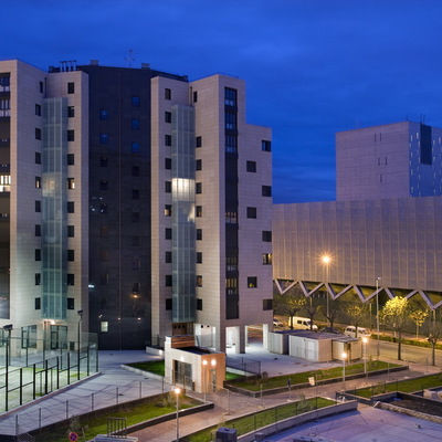 Construcción de viviendas y locales comerciales