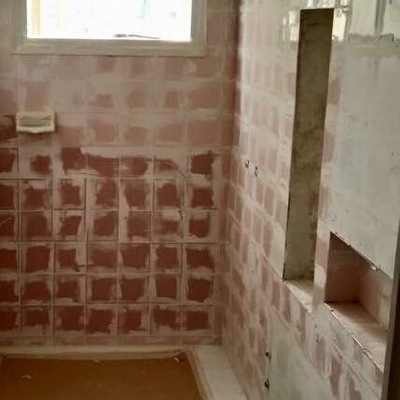 Reforma integral de cuarto de baño con microcemento