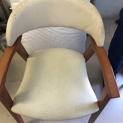 Tapizado de dos sillas