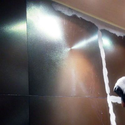 aplicacion de la primera mano de microcemento base