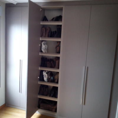 Armario a medida con columna