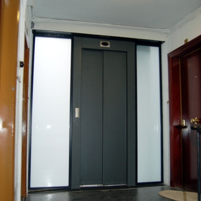 Instalación de ascensor y adecuación de vestíbulo