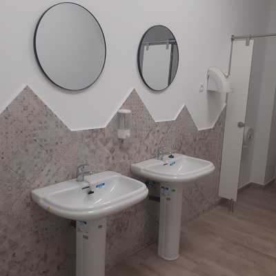 BAÑOS PROFESORADO INSTITUTO MADRID