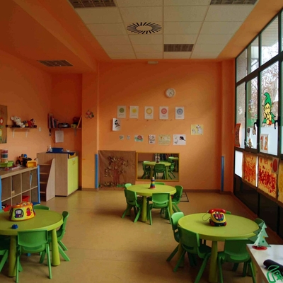 Aula diseñada y decorada para niños de la guardería de Utebo