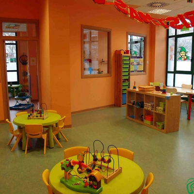 Aula para clases de niños y adultos de la guardería en Utebo (Zaragoza)