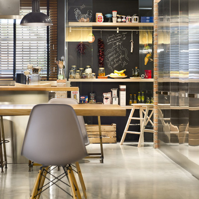 Bajo comercial convertido en loft (Terrassa)