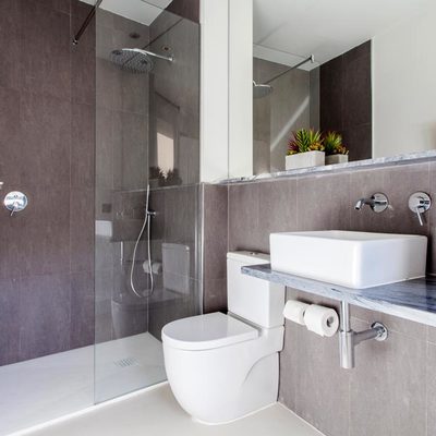 Baño apartamento turístico