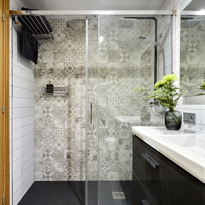 Baño Completo de Estilo Contemporáneo (Madrid)
