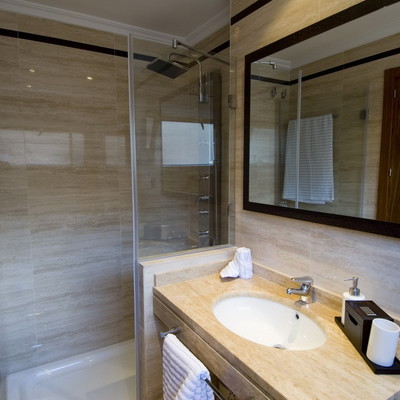 Baño principal planta primera