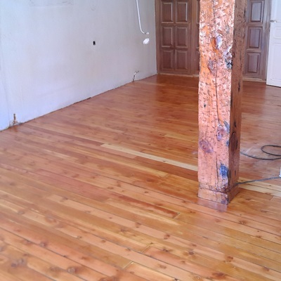 Restauración de suelo de vivienda antigua