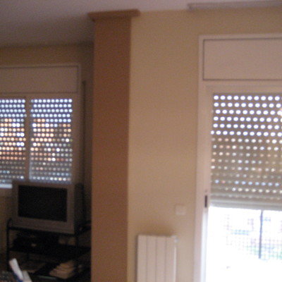 Dormitorio principal Pintado en crema y techo blanco