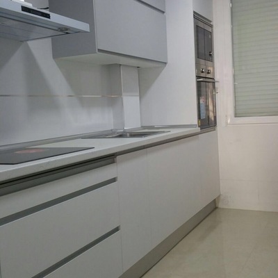 Blanco / gris nube antihuella