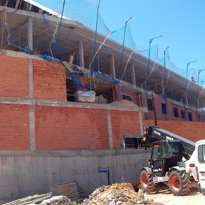 Construccion 28 Pisos Y 2 Unifamiliares