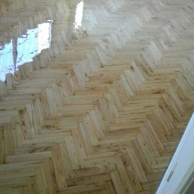 Brillo parquet castaño‏, Madrid