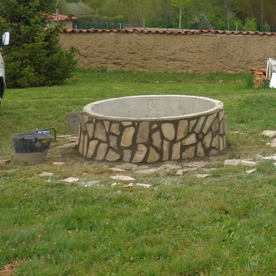 Brocal para falso pozo en León