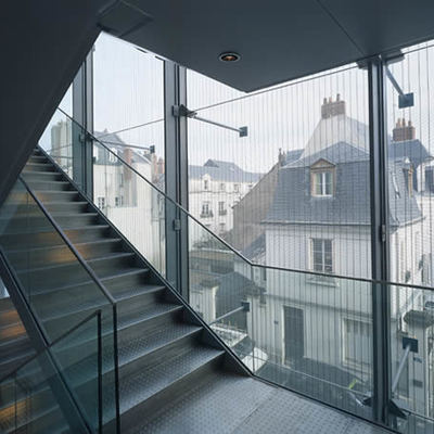 Caja de escaleras acristalada