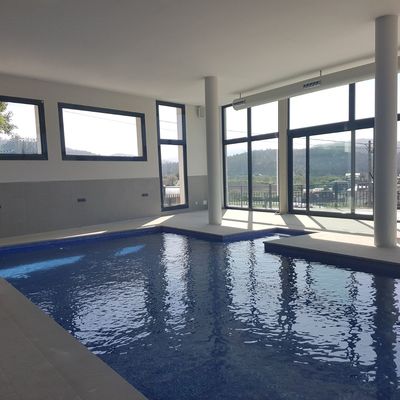 Reforma de Fachada y Acristalamiento de Piscina en San tirso de Ables