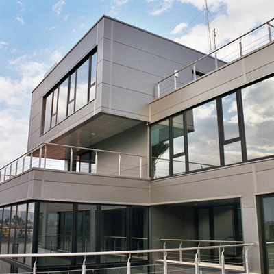 Centro de negocios Almazora, vista frontal