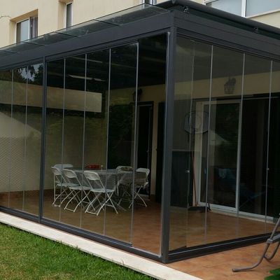 Acristalamiento y techo de aluminio