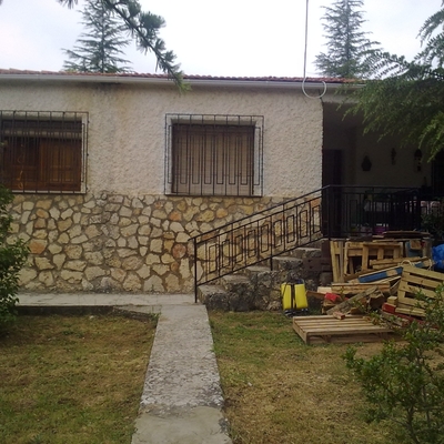 Pintura De Interior Y Exterior De Chalet Rustico