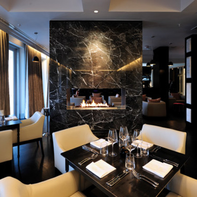 CHIMENEA EN NEGRO MARQUINA.