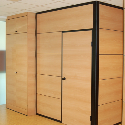 Ciega con melamina apaisada. Color haya