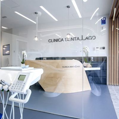 CLÍNICA DENTAL LAGO - A CORUÑA