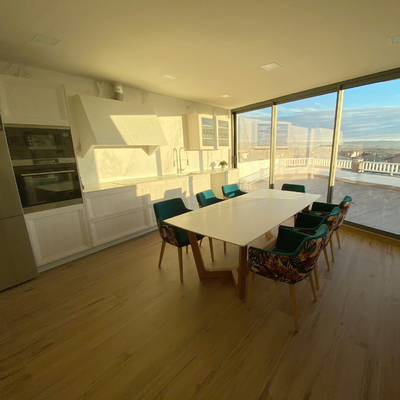 Tabiquería, trasdosados y techos en vivienda