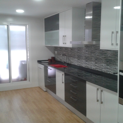 Cocina con vitro integrada en encimera