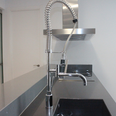 Cocina, mobiliario encimera de silestone