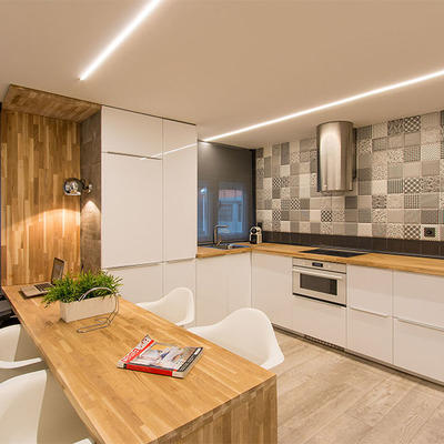 COCINA Y ZONA DE TRABAJO