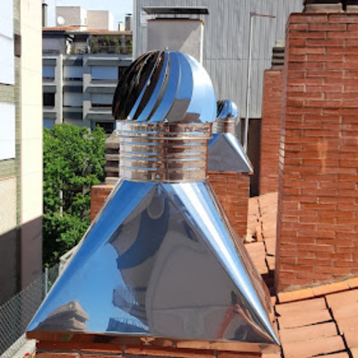 Col.locació de tolves en sortida de fums