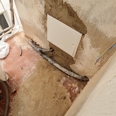 Calefacion por regatas con alimentación tuberia para radiadores