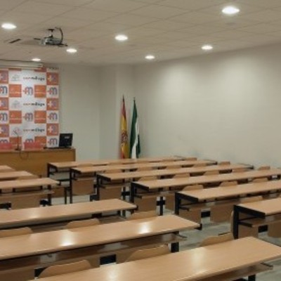 Firma del acuerdo con el Ilustre colegio oficial de médicos de la provincia de Málaga