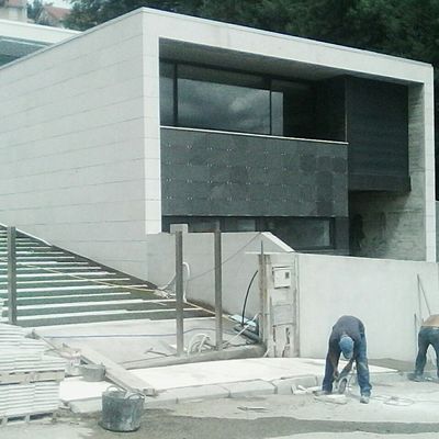 URBANIZACIÓN VIVIENDAS A CAEIRA 