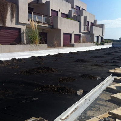 Colocación tierra vegetal