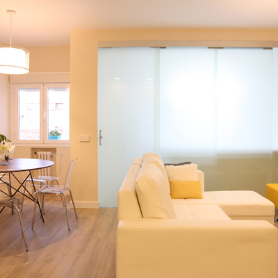 Comedor y cocina cerrada