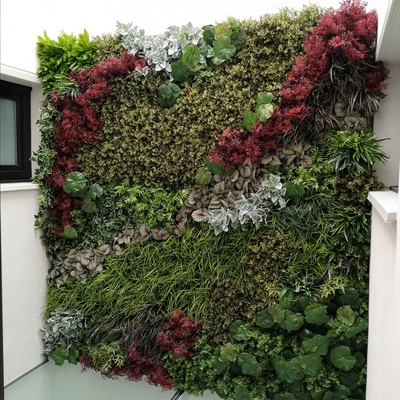 Instalación de composición de Jardín Vertical 100% artificial