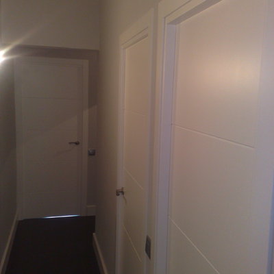 Conjunto de puertas ranuradas