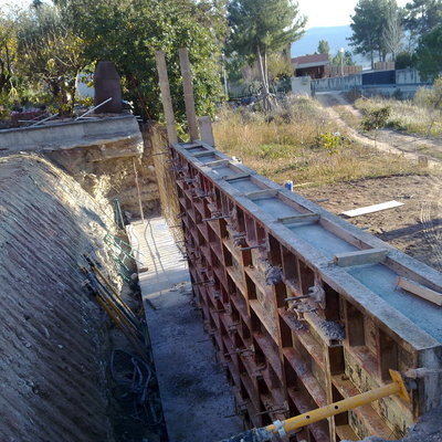 Construcción casa unifamiliar con acabado estilo ibizenco