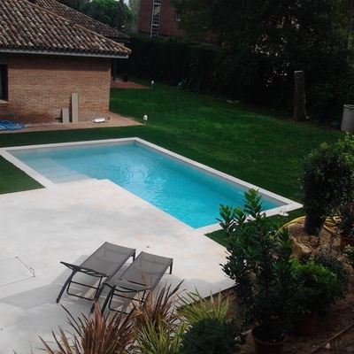 Construcción de jardin en  chalet